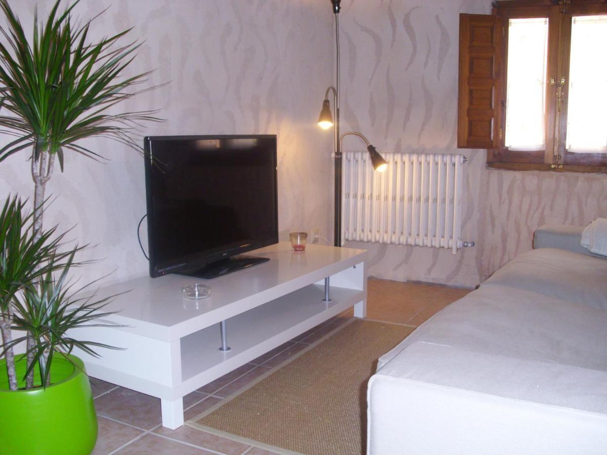 Casa Rural Con Jacuzzi Taberna Del Tio Pedro Cabanas de Polendos Buitenkant foto