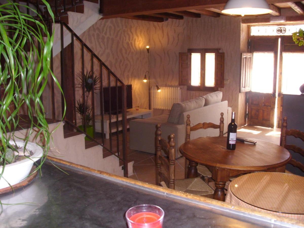 Casa Rural Con Jacuzzi Taberna Del Tio Pedro Cabanas de Polendos Buitenkant foto